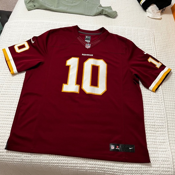 Nike Other - PRE-OWNED/USED Nike Washington Redskins Griffin III #10 Jersey